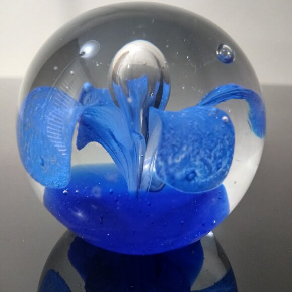 Blue Flower paperweight - Picture 3 of 5
